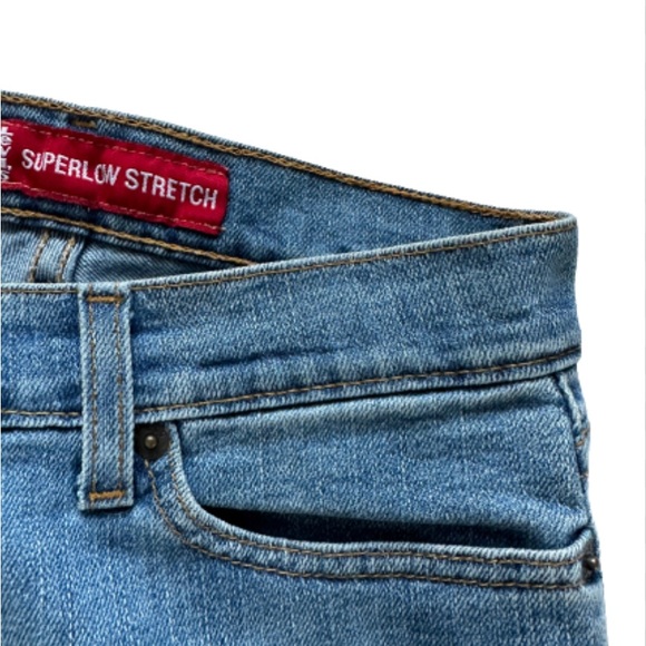 Vintage Levi’s 518 SuperLow Jeans - Picture 7 of 12